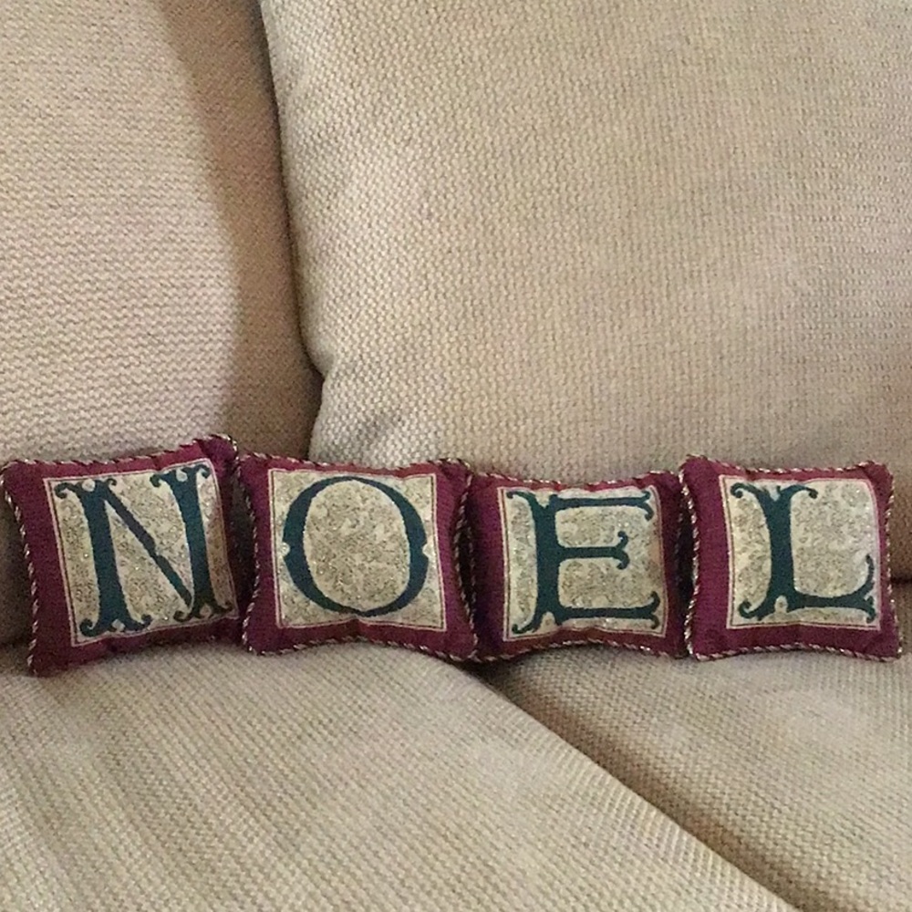 Vintage Needlepoint Noel Christmas Mini Pillow Holiday Cushion Set